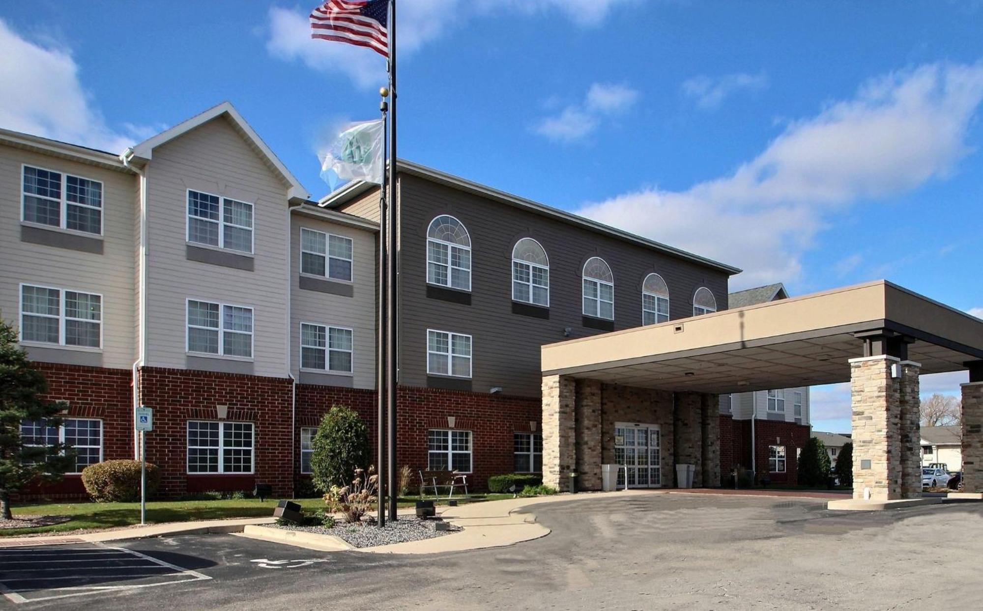 Holiday Inn Express Hotel & Suites Milwaukee Airport By Ihg Exterior photo